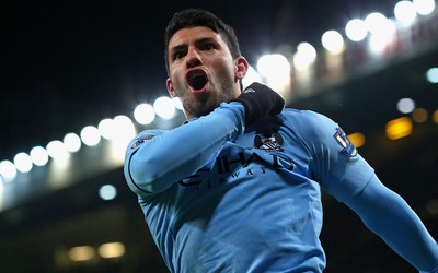 电竞牛精华-克瓦拉茨赫利亚训练中穿裆队友